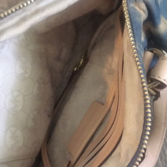 Purses - Picture 6 of 8